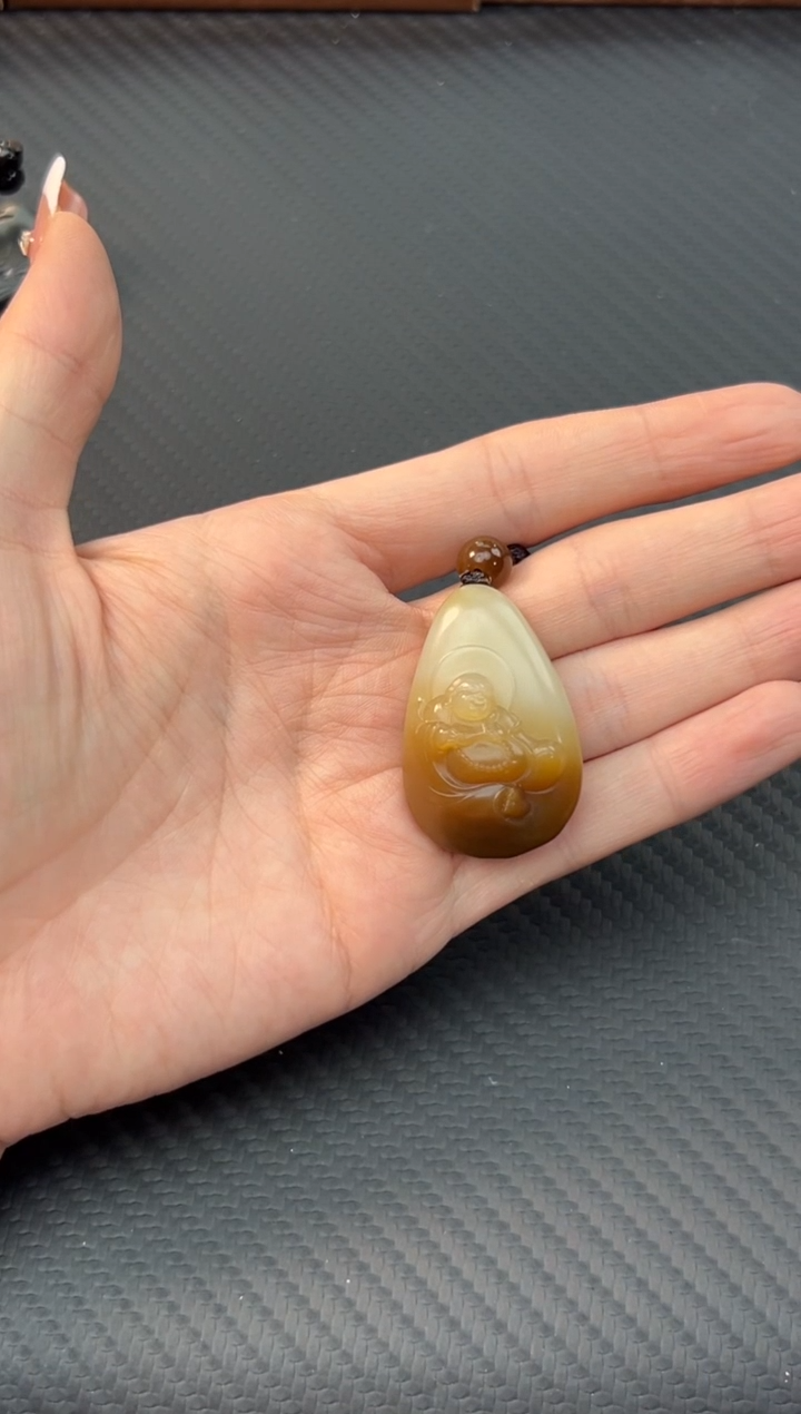 【闪购商品】和田玉吊坠(赠链)未镶嵌且末金山微色差吊坠