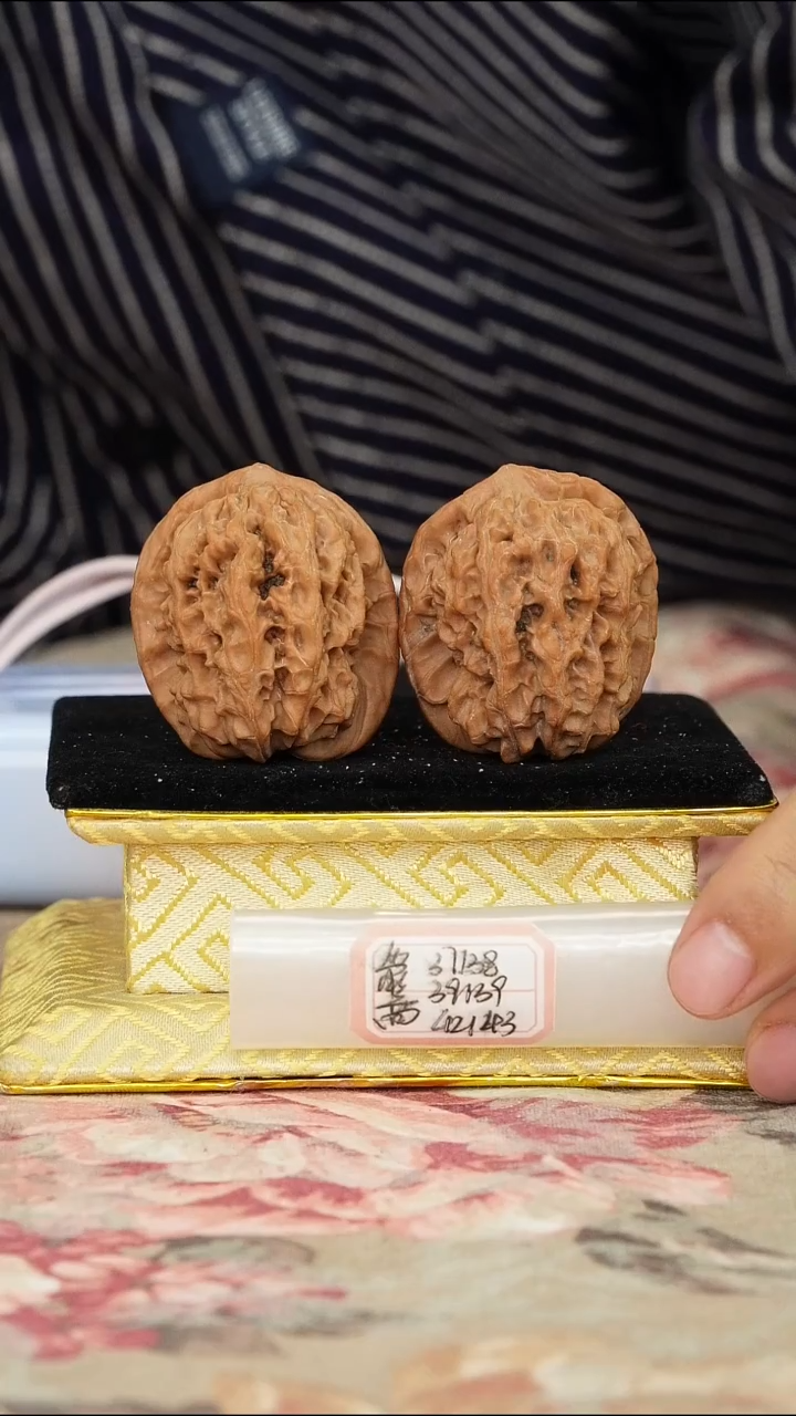 文玩核桃把件非嫁接马老四