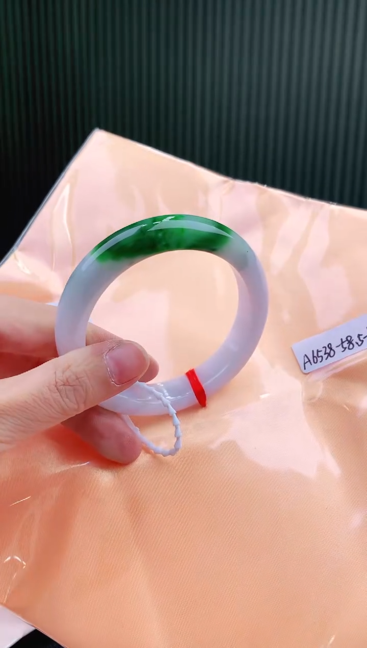 未镶嵌手镯翡翠58+