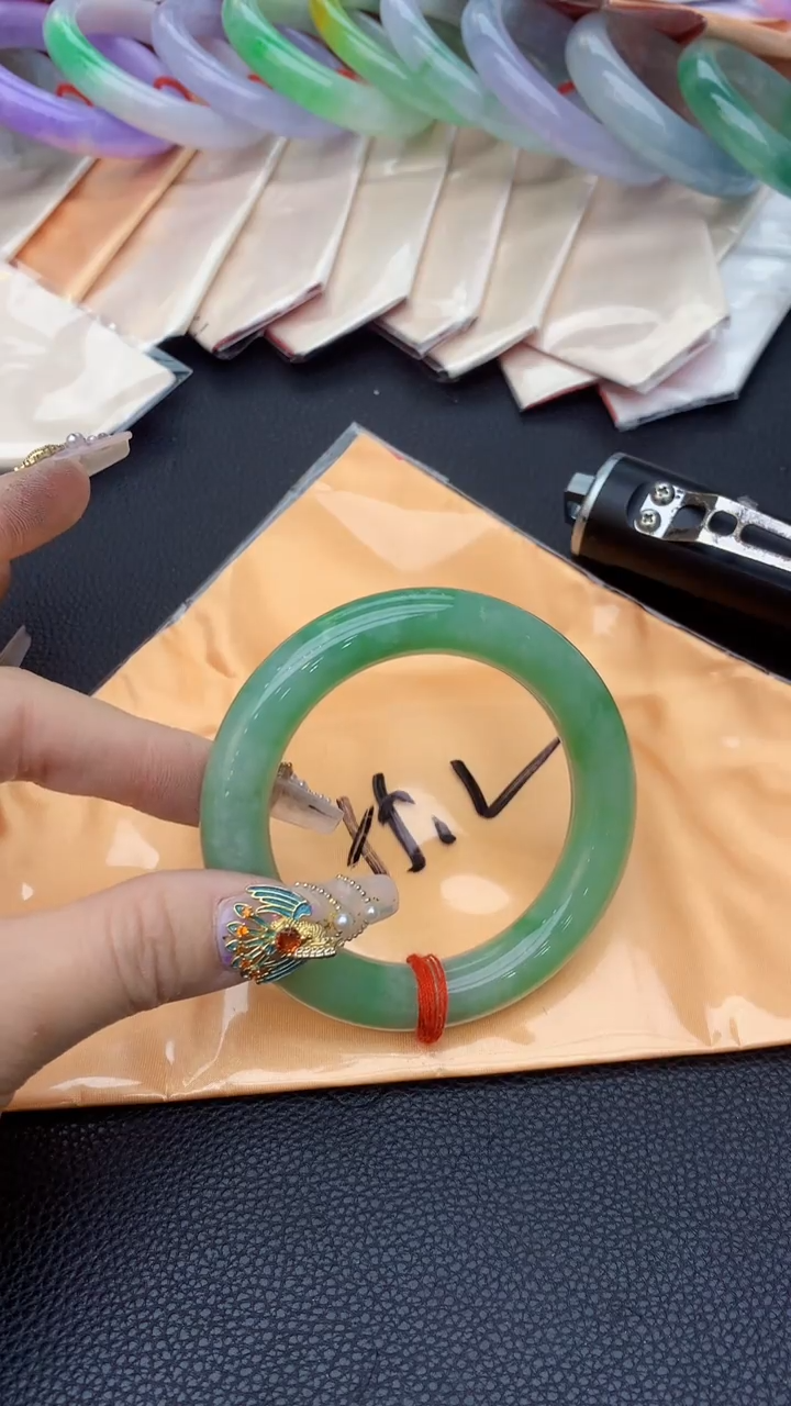 【闪购商品】翡翠手镯未镶嵌0062222779