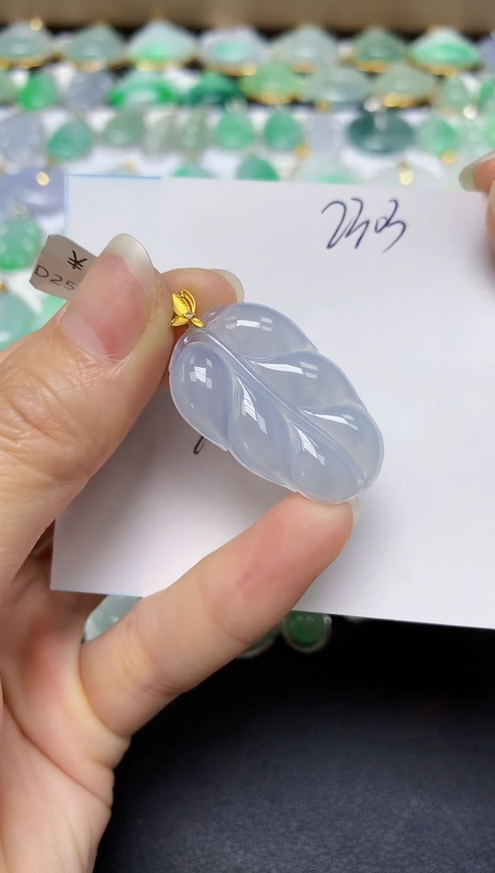 翡翠18K金镶嵌颈饰天然翡翠A货