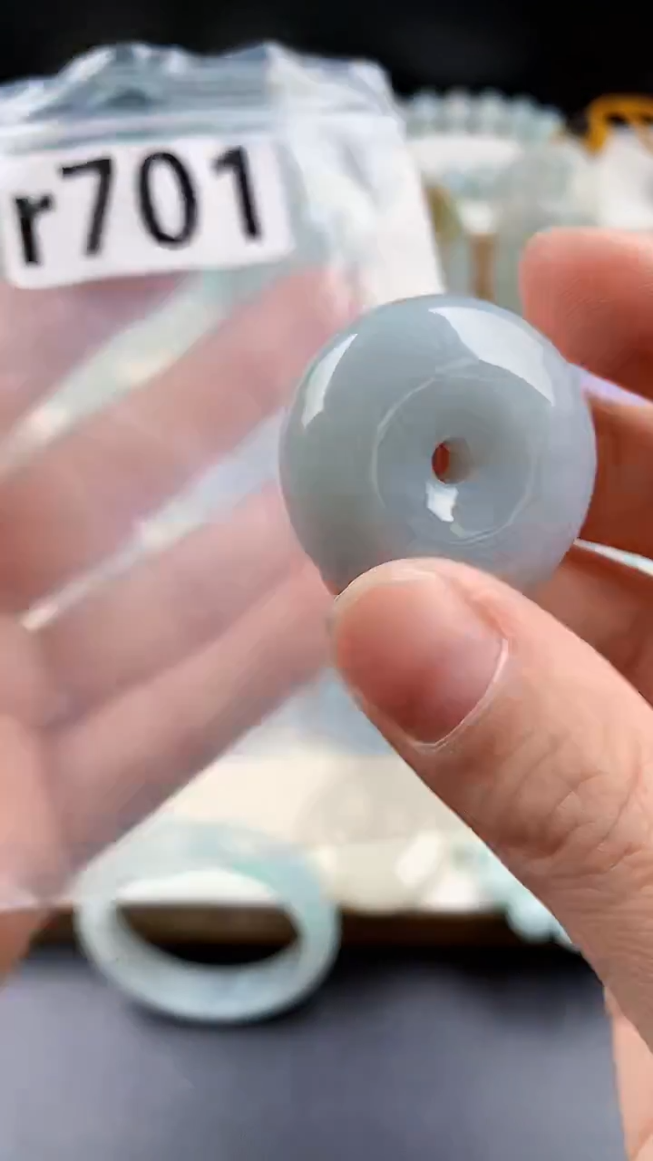 颈饰未镶嵌翡翠颈饰未镶嵌缅甸天然翡翠吊坠