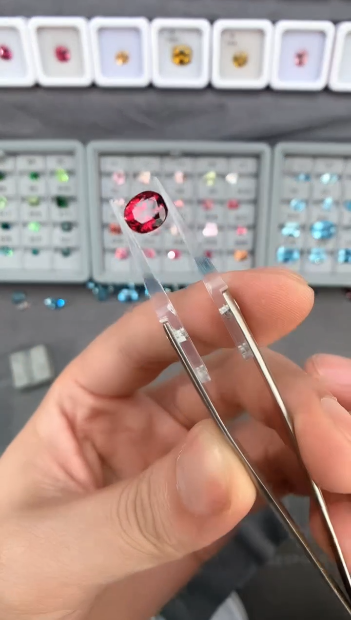 【闪购商品】定制石榴石裸石未镶嵌2.47ct