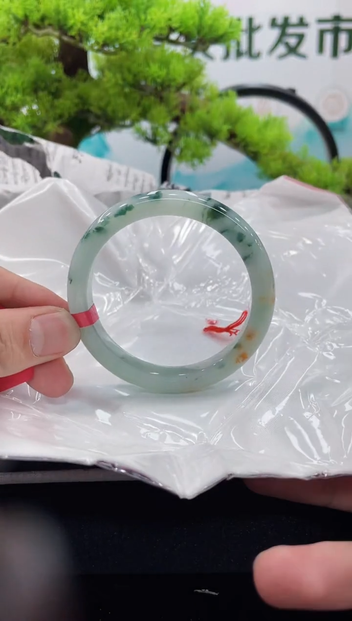 【闪购商品】翡翠手镯未镶嵌手镯