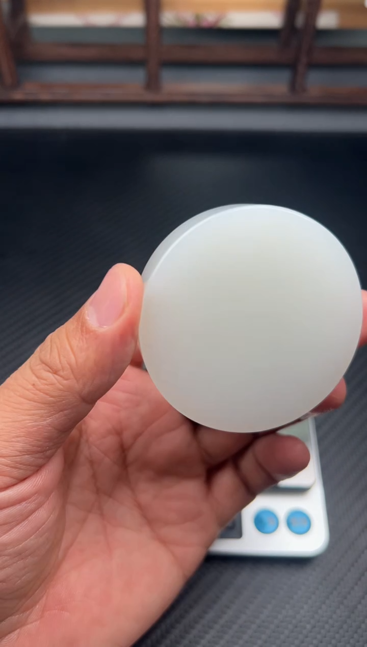 未镶嵌和田玉珠宝半成品黑山微色差镯心m