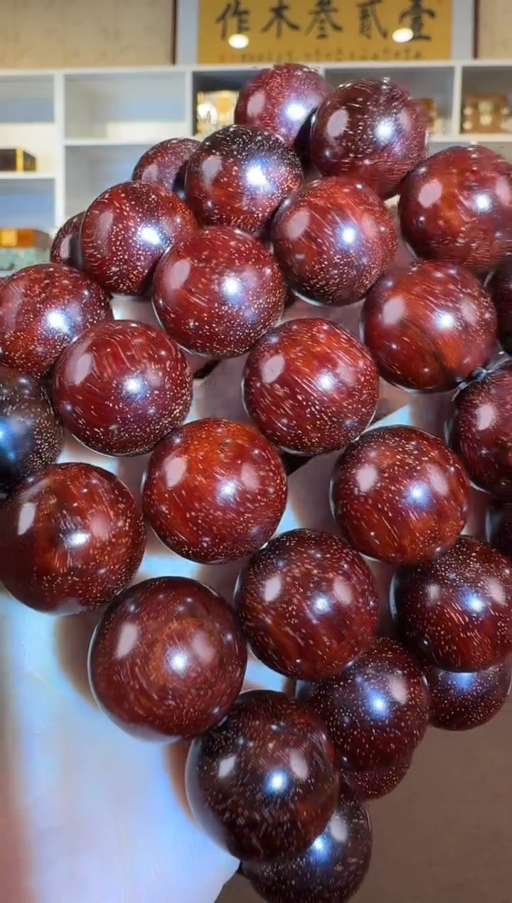 檀香紫檀（小叶紫檀）1.8 圆珠单圈手串