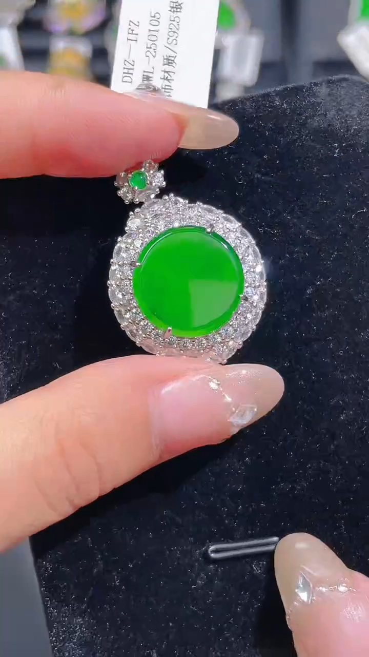 【闪购商品】翡翠颈饰银S925镶嵌天然A货翡翠多样性发一