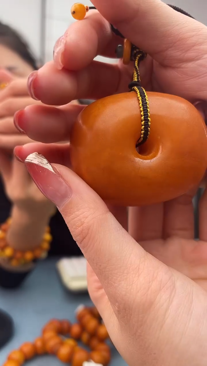 【闪购商品】蜜蜡珠宝奇石未镶嵌配绳，假一罚十045