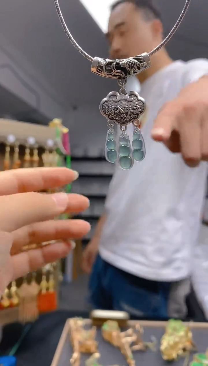 【闪购商品】翡翠耳饰银S925镶嵌0118翡翠锁骨链