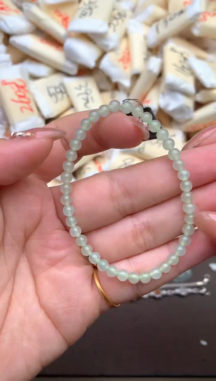 【闪购商品】翡翠手串未镶嵌 — 