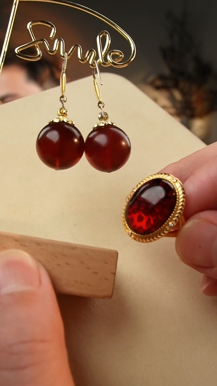 【闪购商品】琥珀颈饰未镶嵌17+血珀耳环/戒指