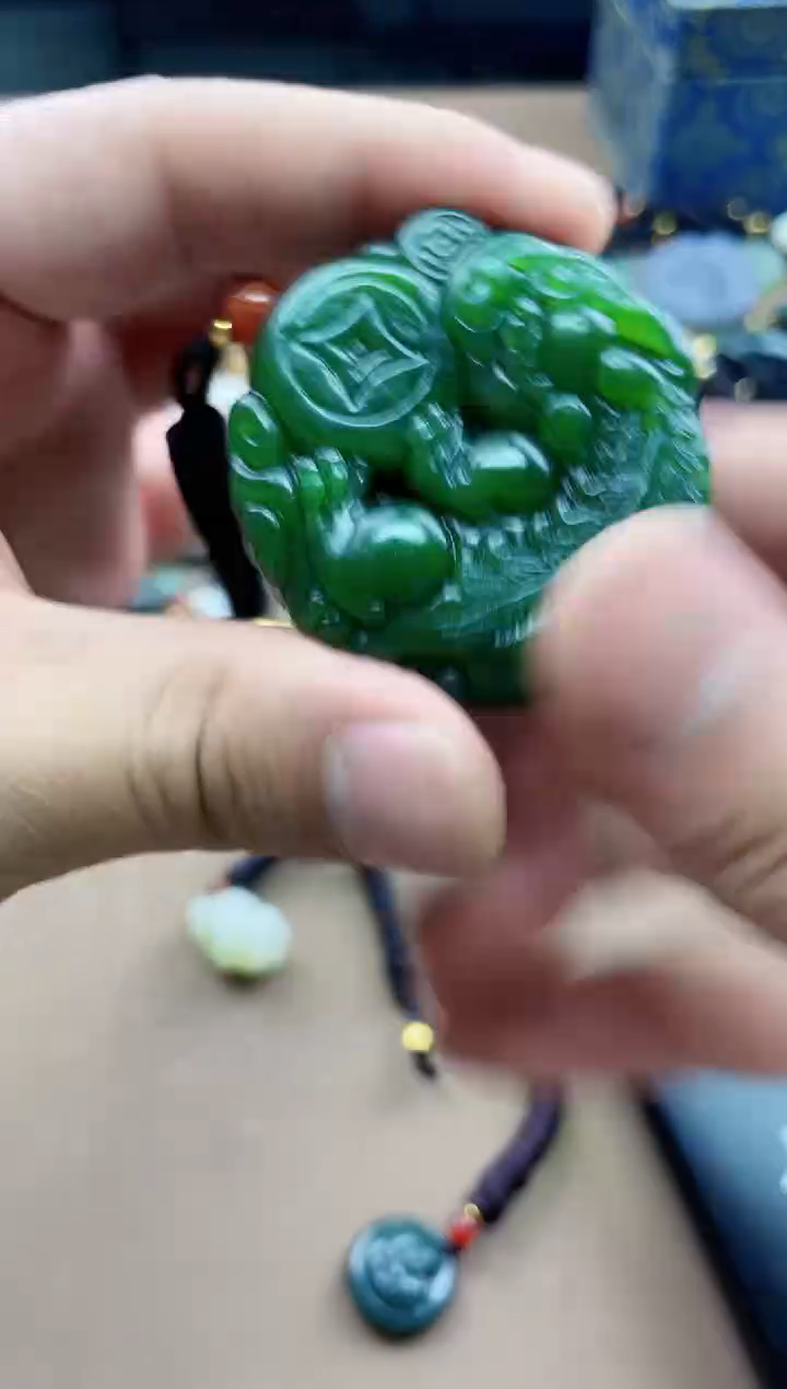 和田玉未镶嵌挂件拍一发一，多样性发货！