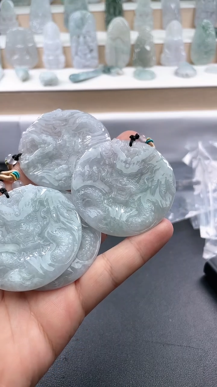 翡翠未镶嵌颈饰..../5/29/ 468多样性发其一