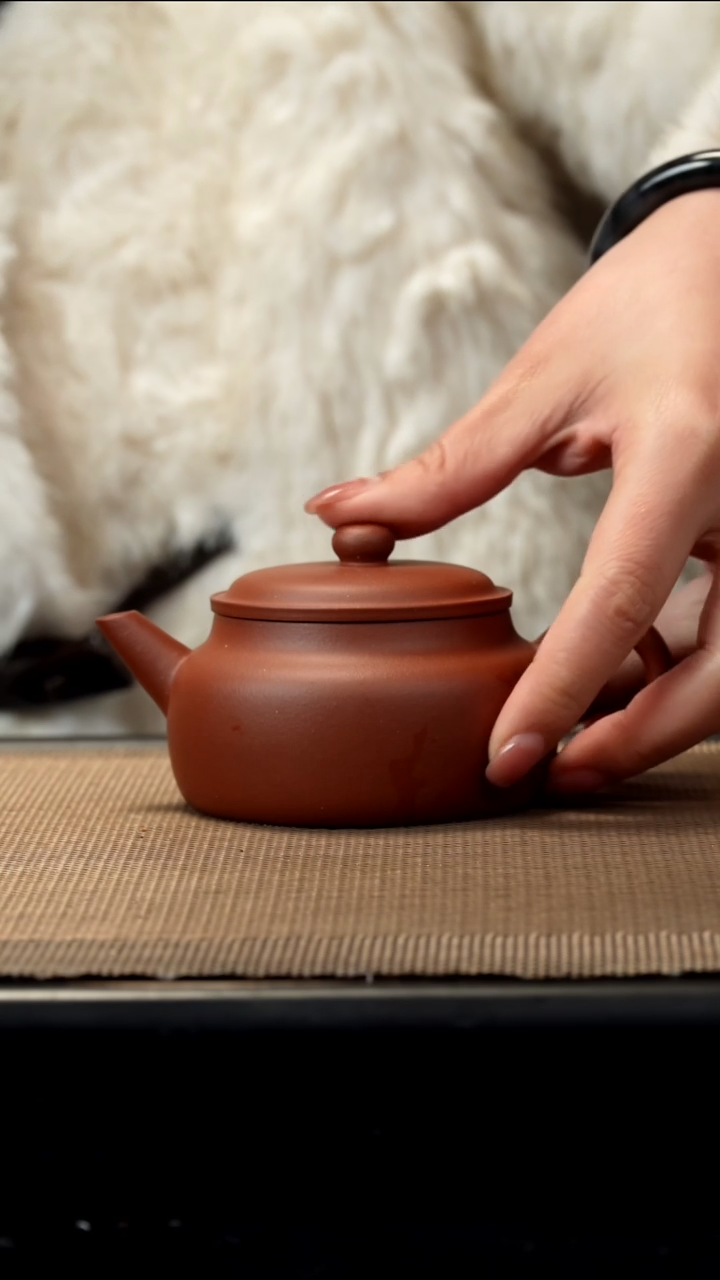 紫砂茶盏红皮龙掇只160CC