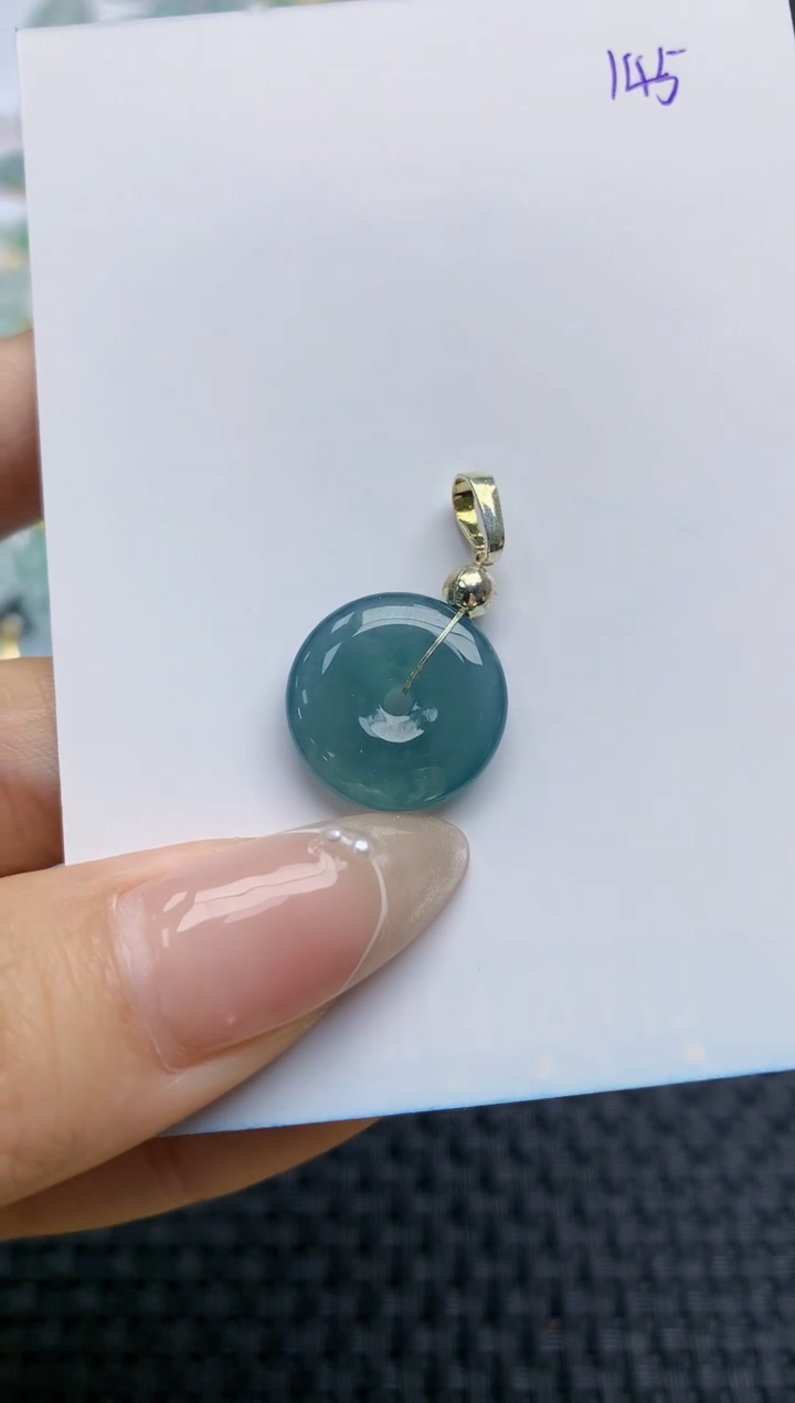 【闪购商品】翡翠颈饰未镶嵌天然翡翠A货