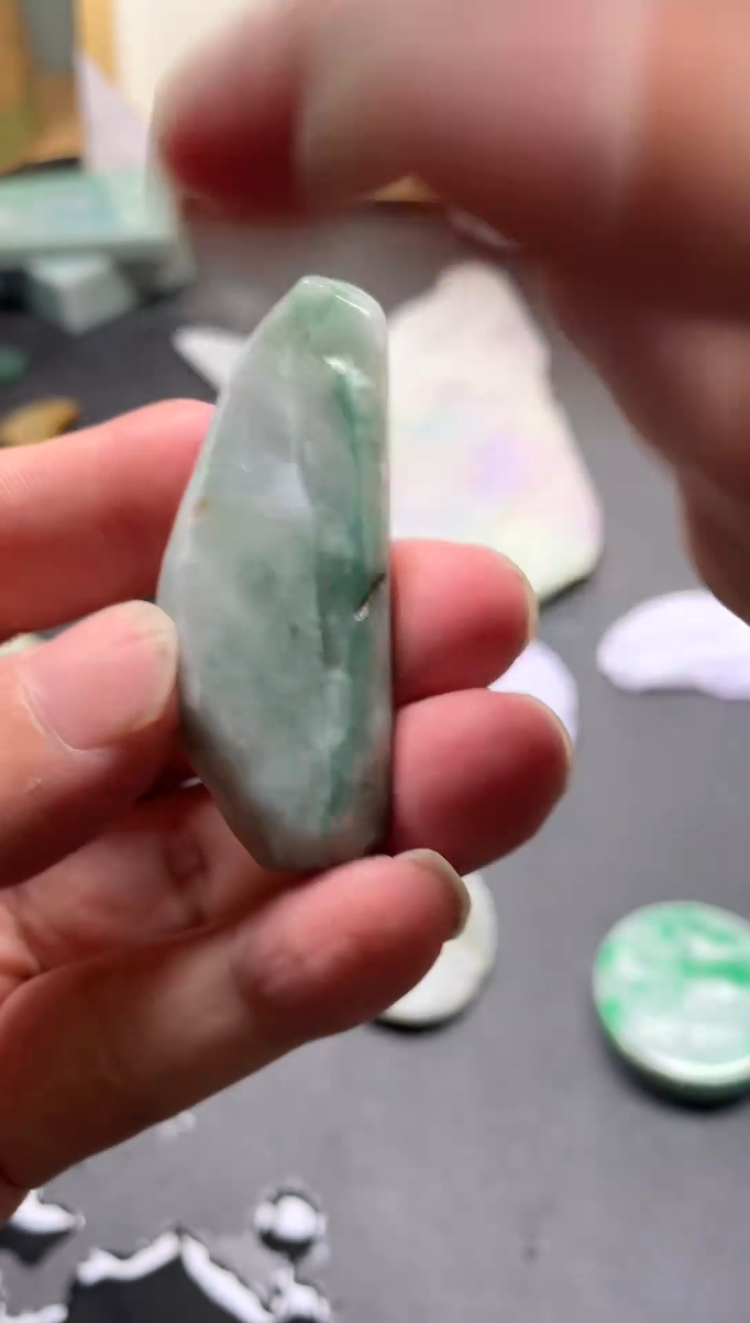 【闪购商品】翡翠颈饰未镶嵌天然翡翠A货