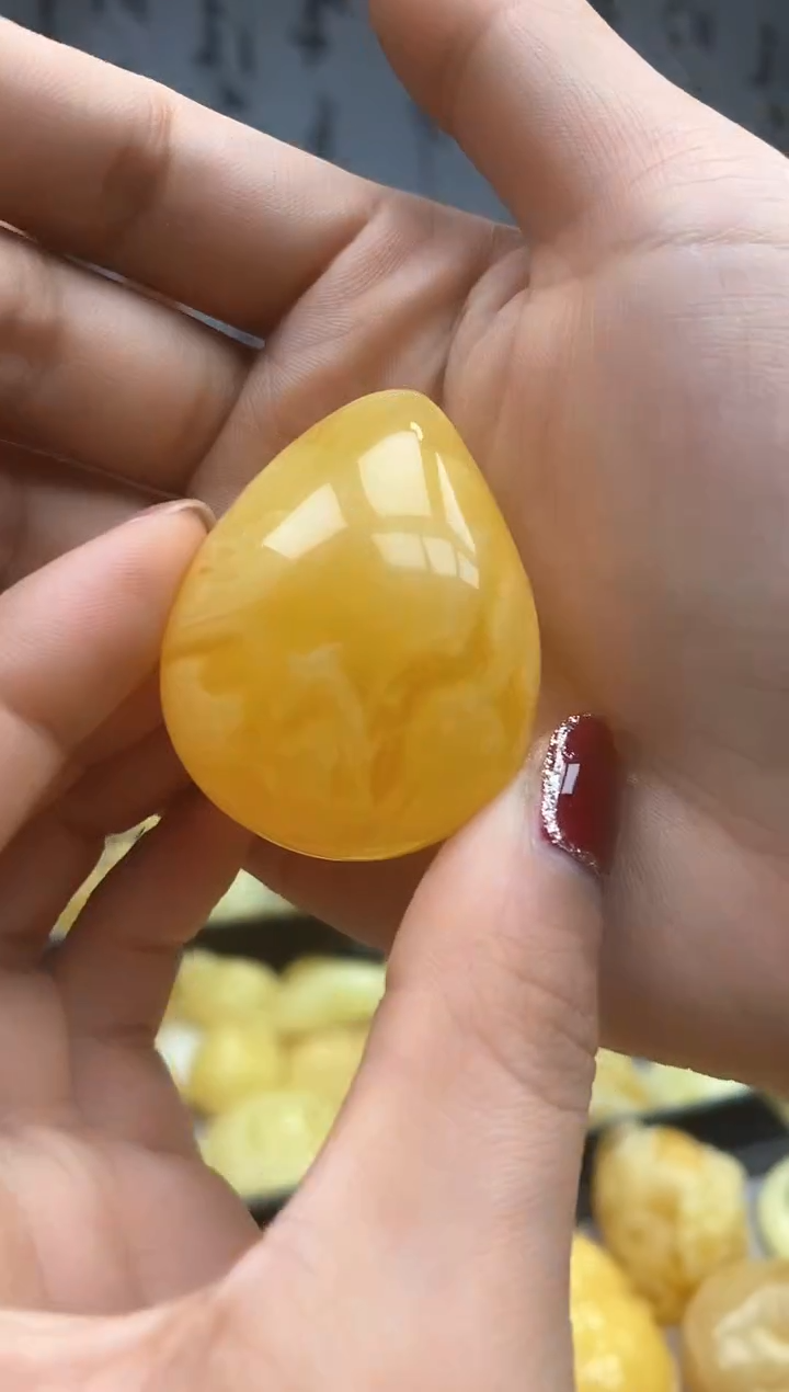 【闪购商品】琥珀裸石未镶嵌挂坠