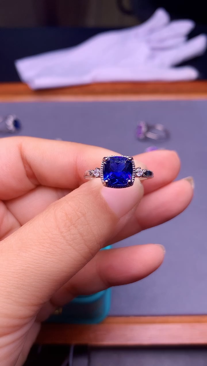 【闪购商品】蓝宝石戒指银S925镶嵌............