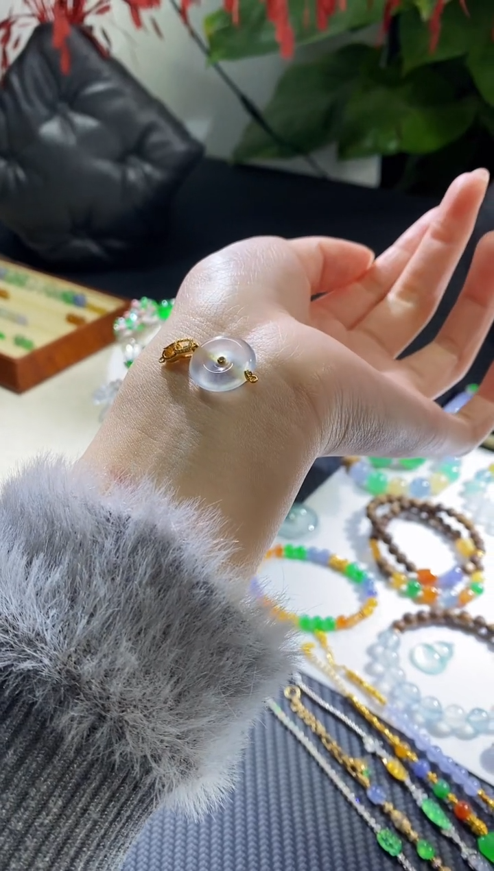 【闪购商品】翡翠挂件18K金镶嵌翡翠平安扣