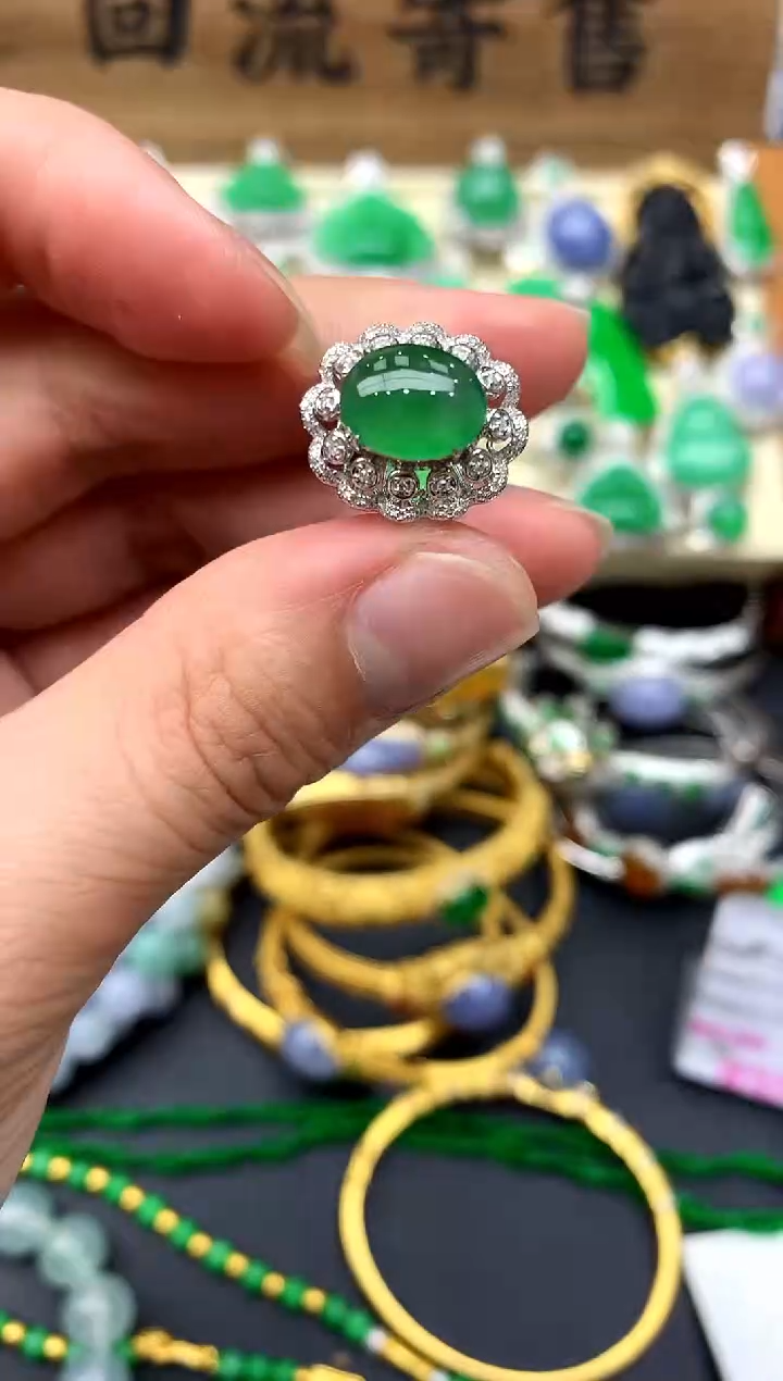 【闪购商品】翡翠戒指18K金镶嵌574-中国好珍宝