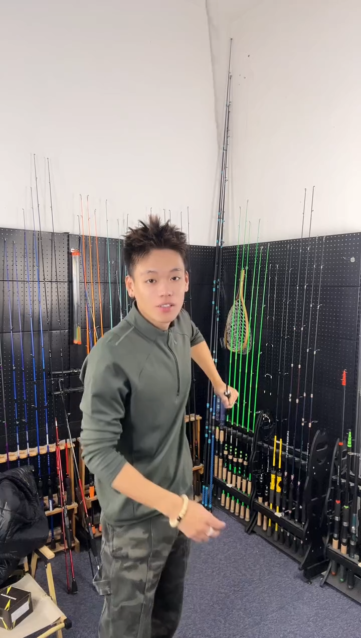 1.8m以下碳素A卡绿1.8米枪柄（瑕疵尾货竿，没有售后，介意勿拍）