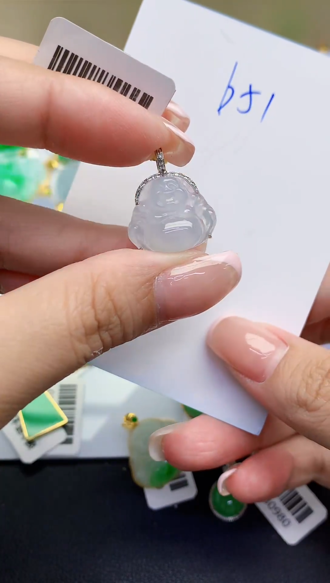 翡翠18K金镶嵌颈饰缅甸天然翡翠A货