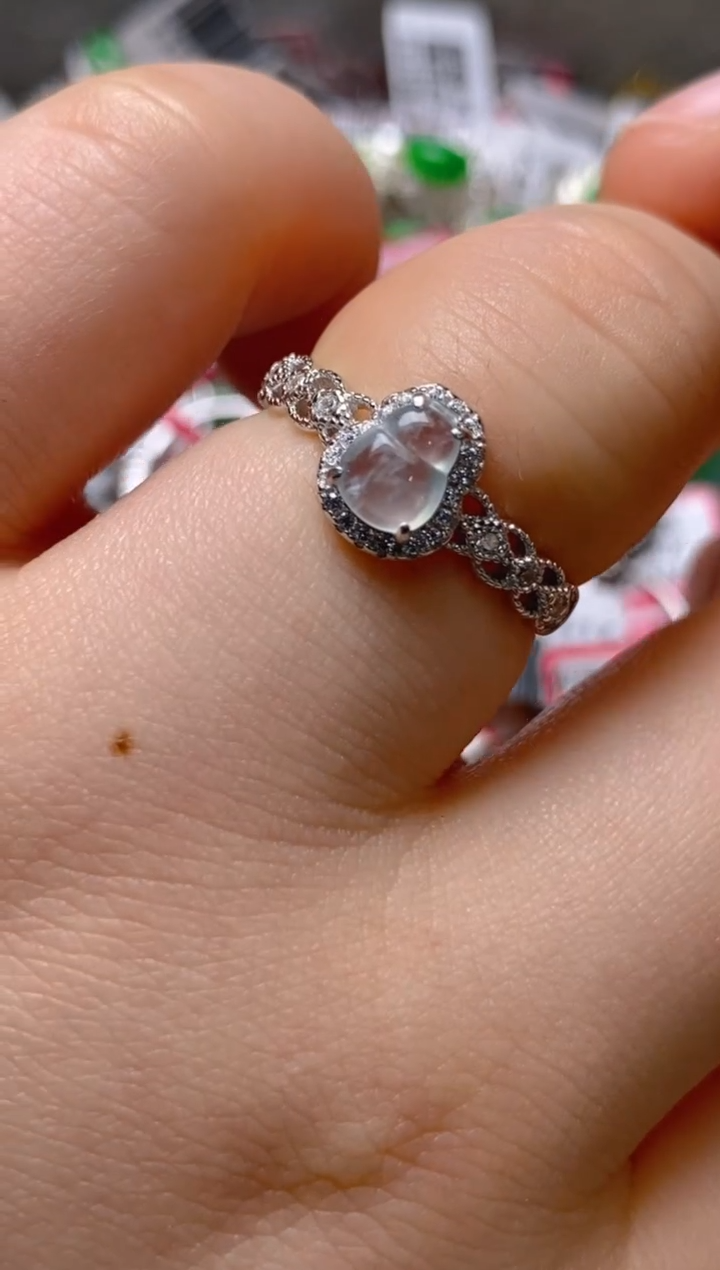 银S925镶嵌戒指翡翠百内无证书