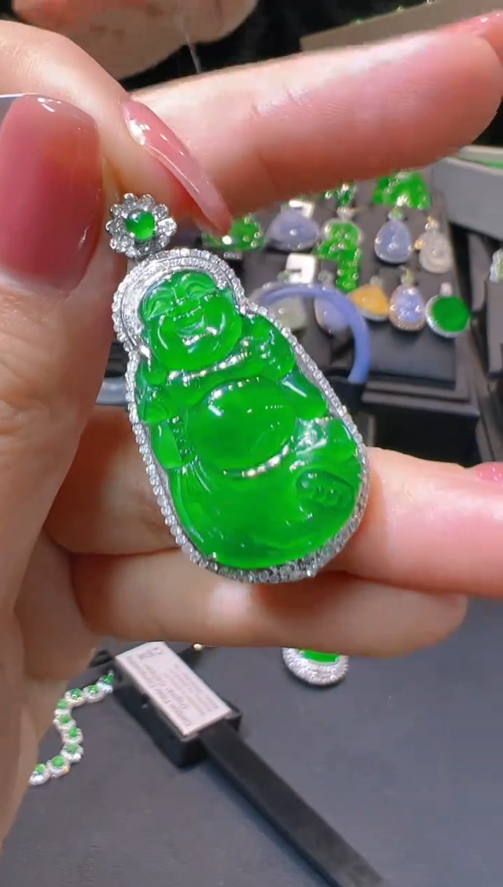 【闪购商品】翡翠吊坠(赠链)18K金镶嵌066