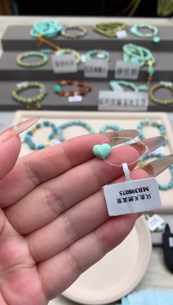 绿松石未镶嵌雕刻D72