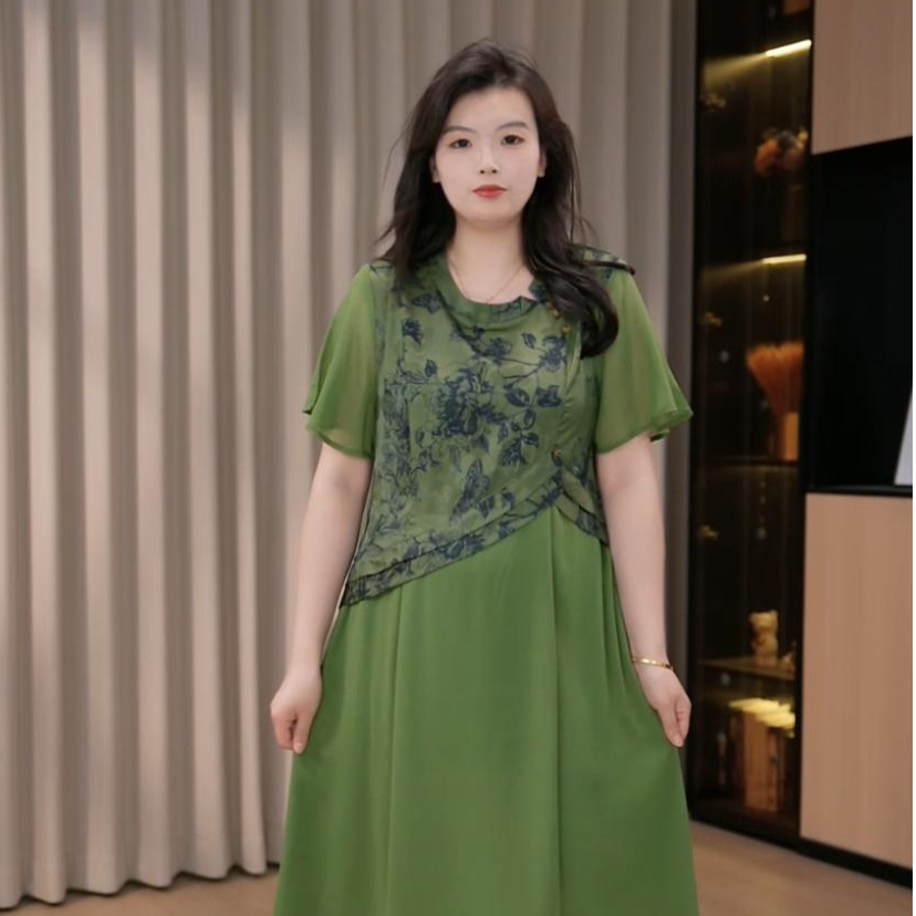 胖依依大码女装2025夏季新款气质百搭加宽加大女连衣裙气质240789