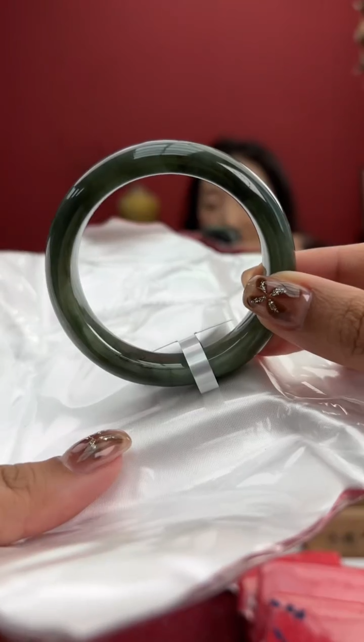 【闪购商品】翡翠手镯未镶嵌10手镯