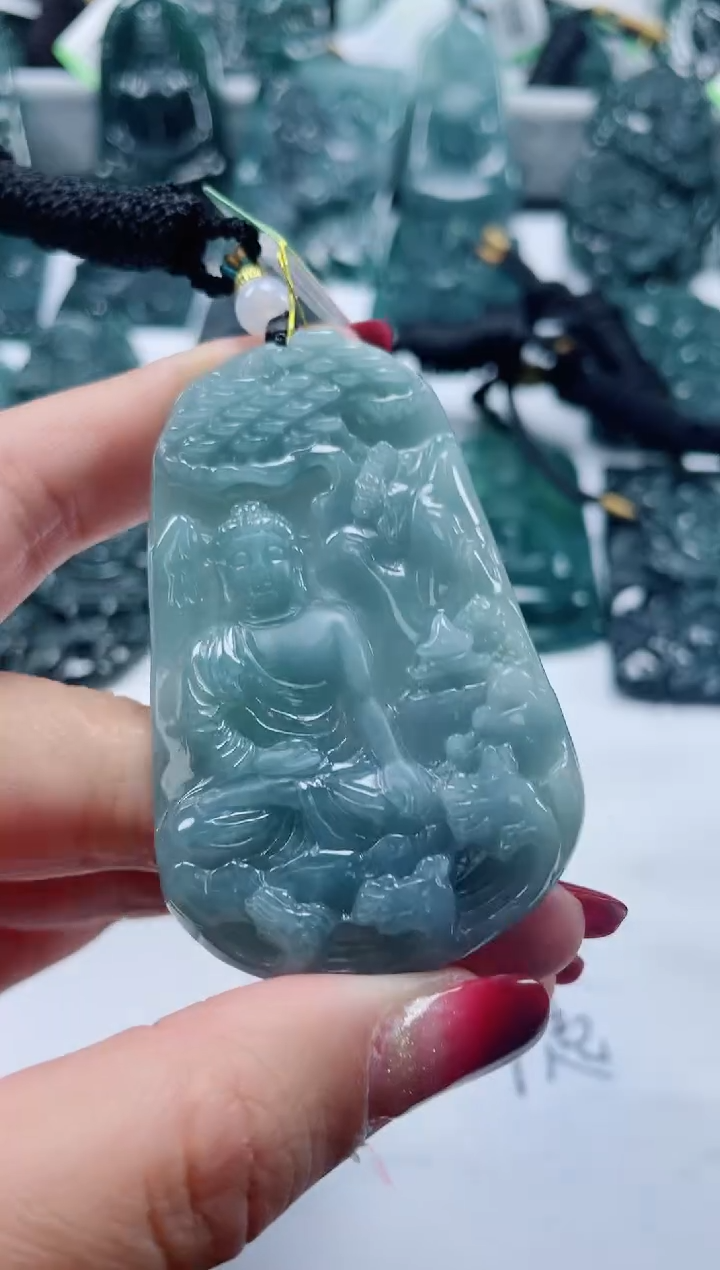【闪购商品】翡翠颈饰未镶嵌                  