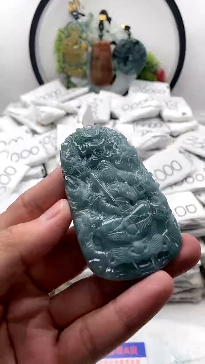 【闪购商品】翡翠颈饰未镶嵌虚空藏