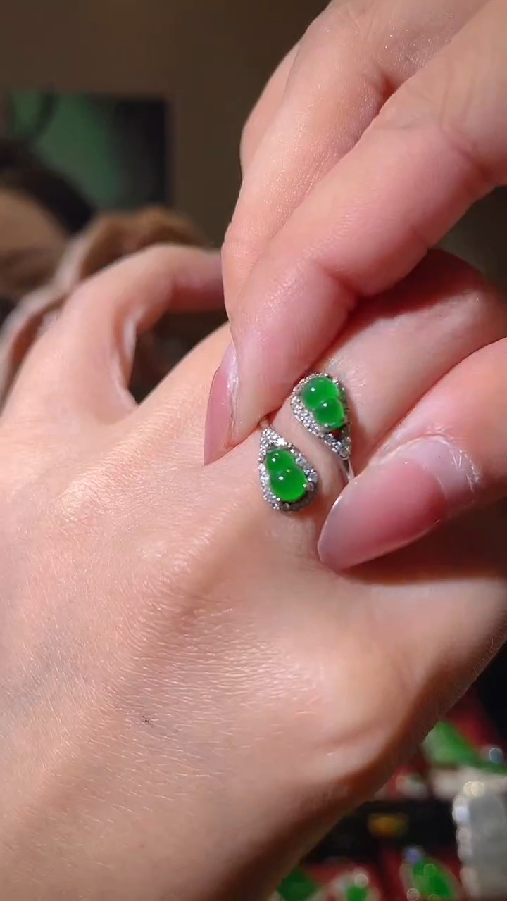 【闪购商品】翡翠戒指银S925镶嵌天然翡翠A货