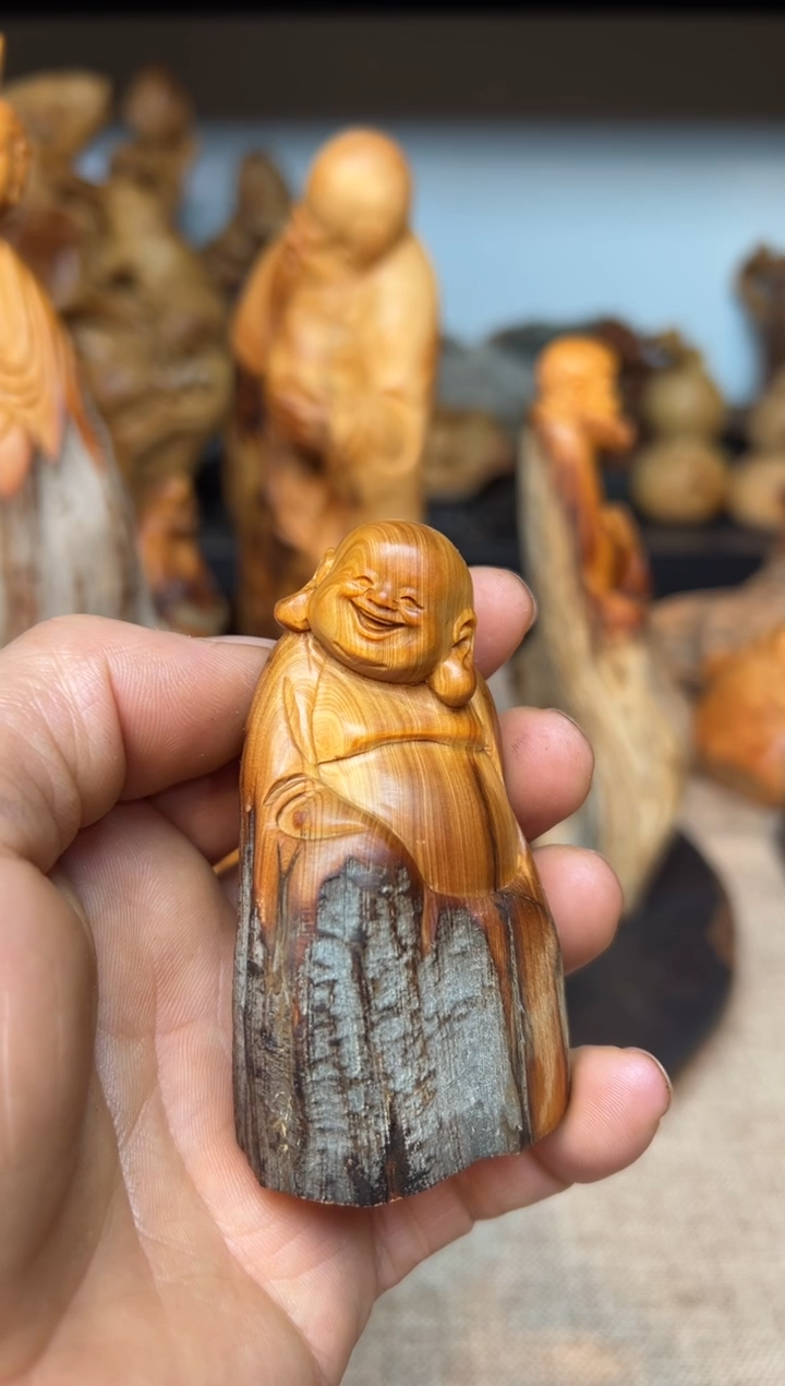 柏木（崖柏）灰*灰崖柏雕刻件