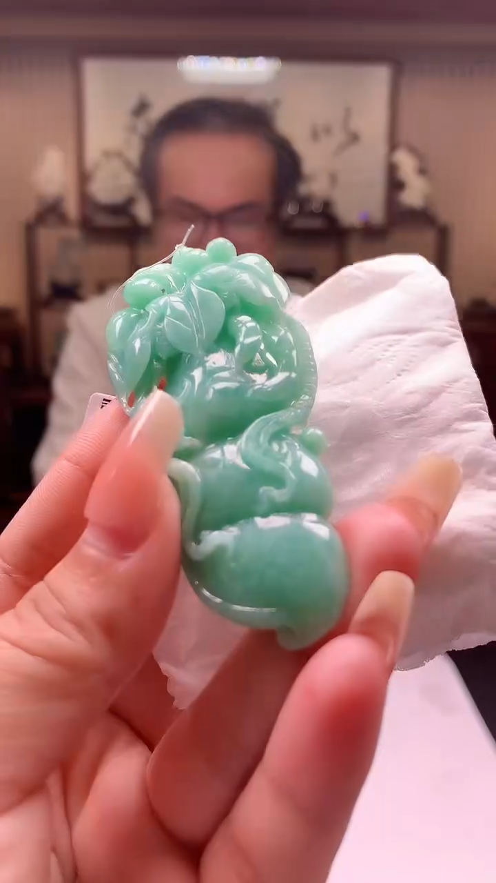 【闪购商品】定制翡翠未镶嵌1085xx-毛货挂件30