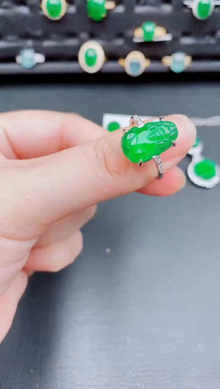 【闪购商品】翡翠戒指银S925镶嵌天然a货翡翠219