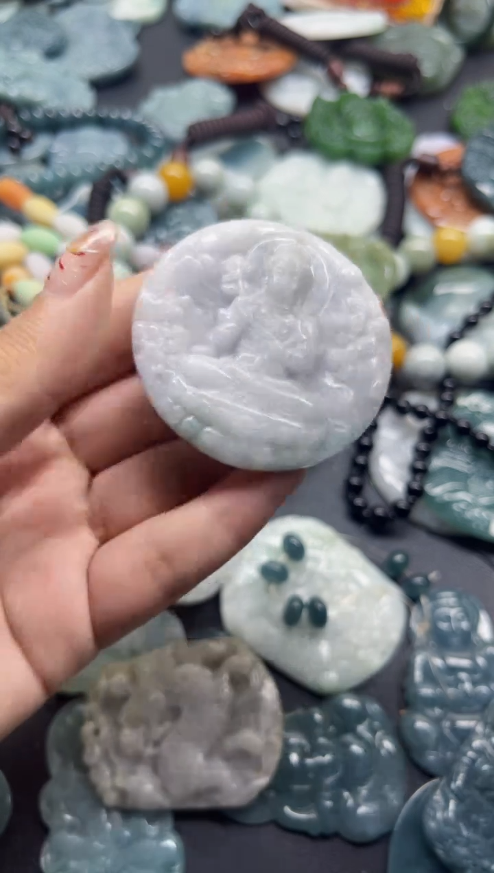 【闪购商品】翡翠吊坠(不含链)未镶嵌翡翠