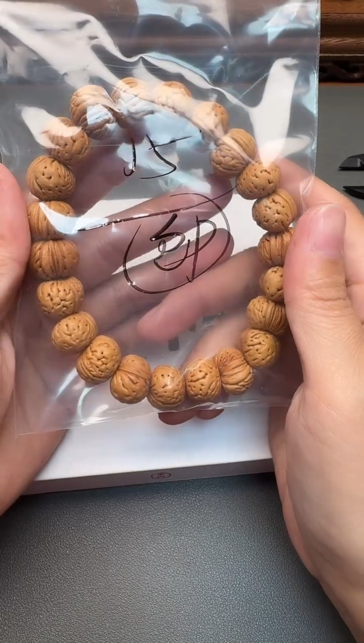 手串桃核桃核手串有瑕疵