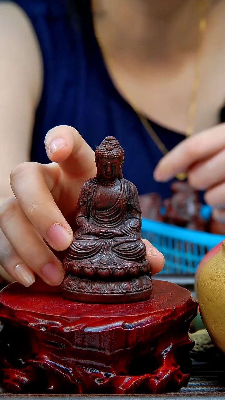 宜兴紫砂手工释迦摩尼