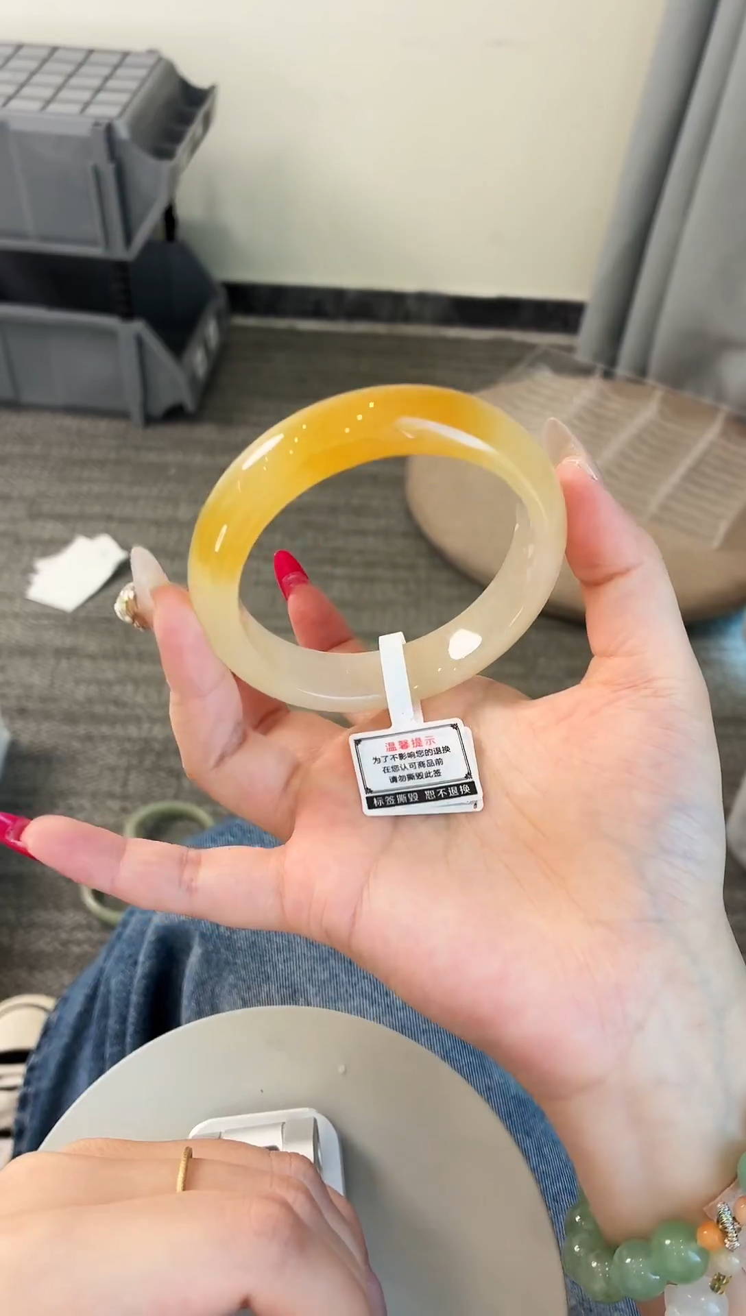 未镶嵌手镯石英质玉71.59