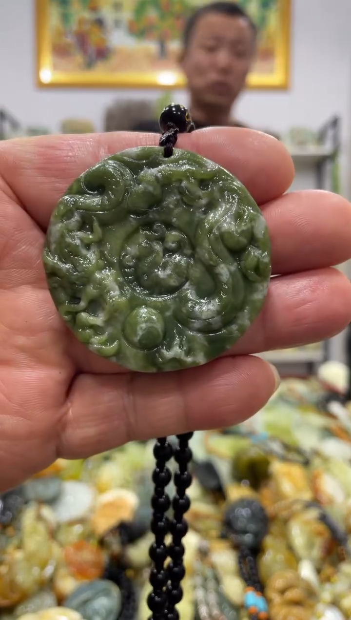 【闪购商品】岫玉吊坠未镶嵌              