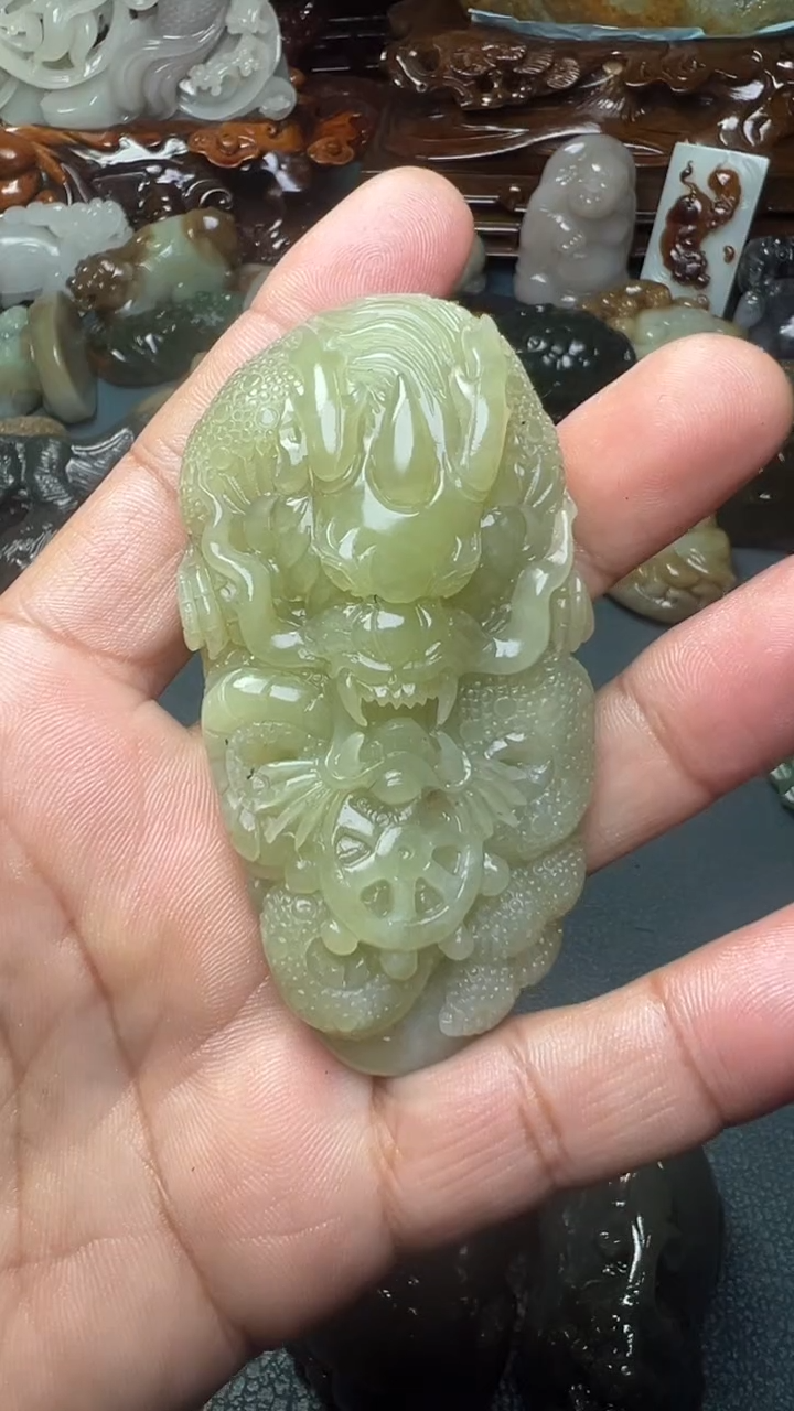 未镶嵌和田玉把件-