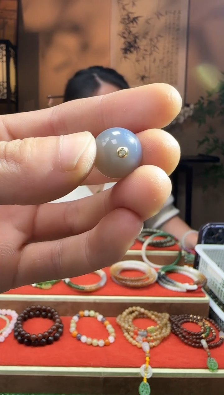 【闪购商品】玛瑙/玉髓颈饰18K金镶嵌16mm烟紫