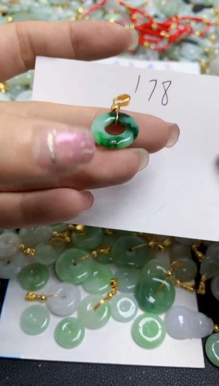 【闪购商品】翡翠颈饰合金天然翡翠A货