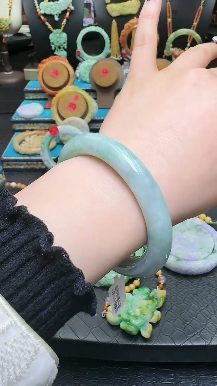 【闪购商品】翡翠手镯未镶嵌手镯