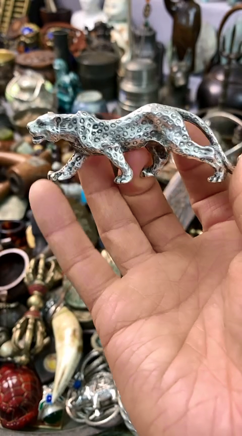 【闪购商品】一物一拍编号桌摆豹子