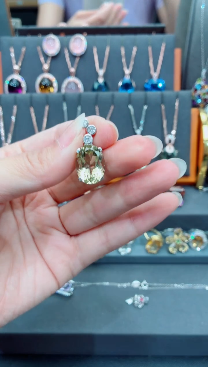 银S925镶嵌吊坠(赠链)水晶水晶吊坠