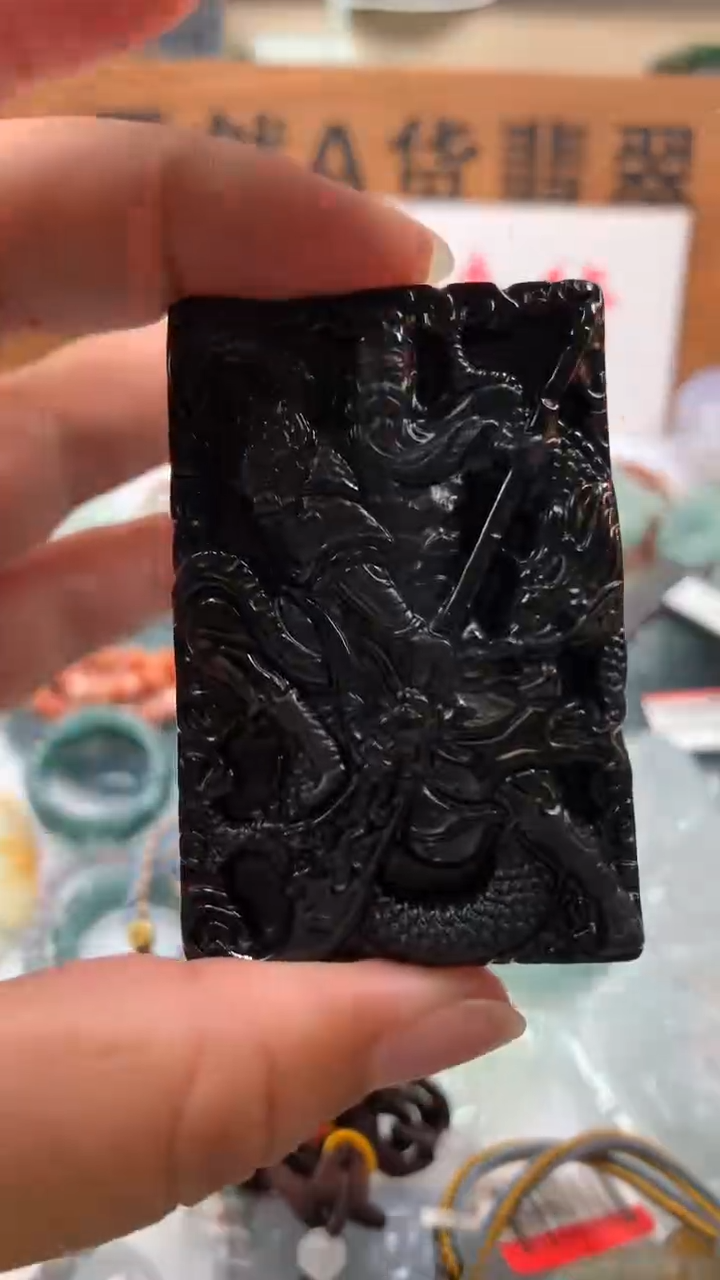 【闪购商品】翡翠颈饰未镶嵌保真天然A货翡翠