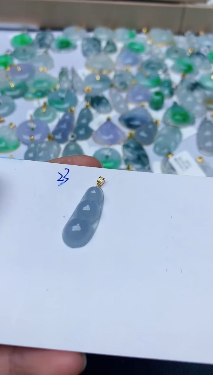 【闪购商品】翡翠颈饰18K金镶嵌天然翡翠A货   